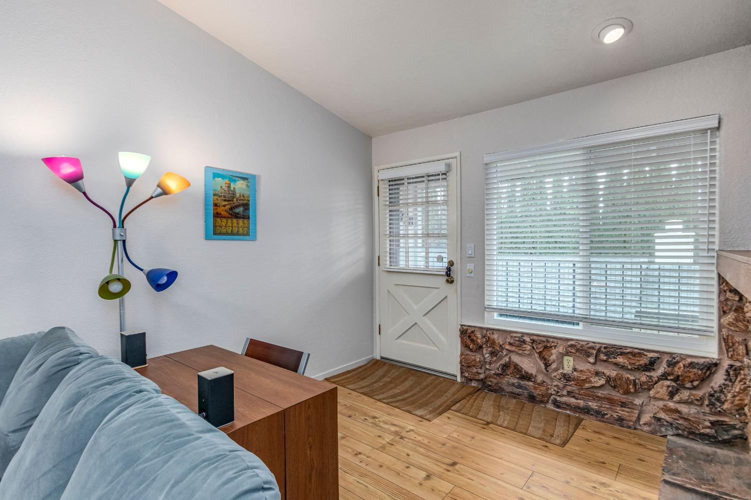 Photo #2: 225055334 Listing 
