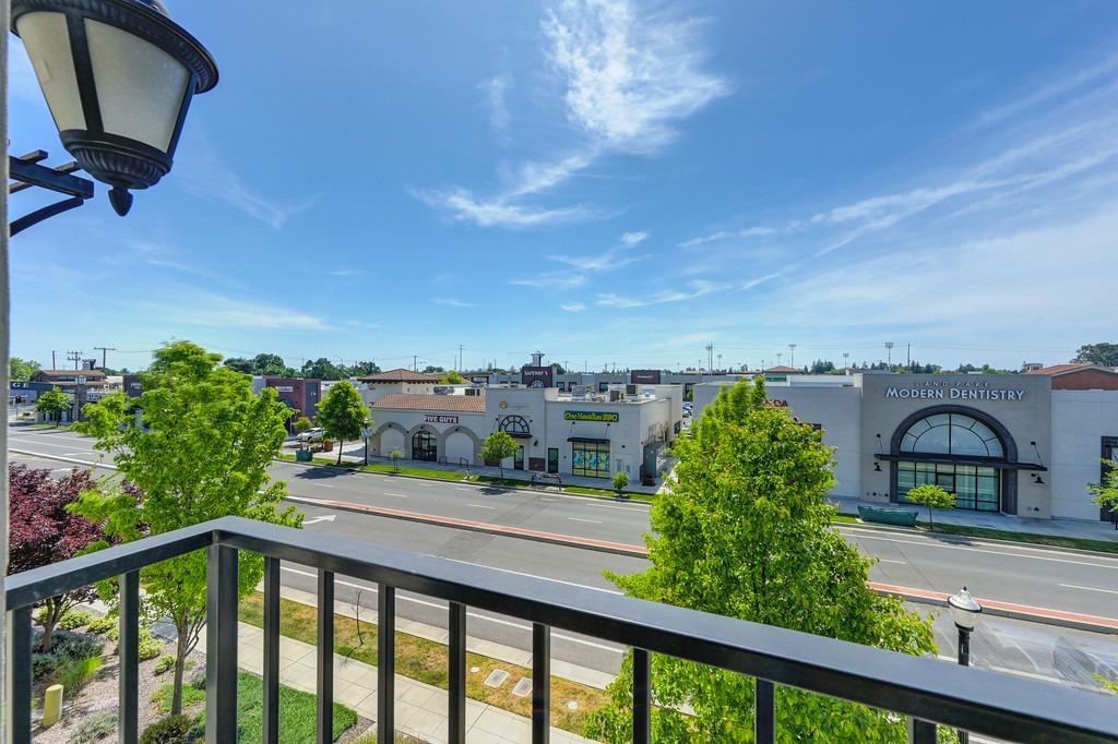 Crocker Drive, Sacramento, California image 47