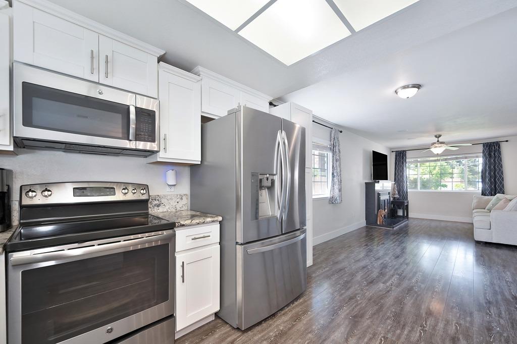 Detail Gallery Image 12 of 41 For 6630 Thunderhead Cir, Orangevale,  CA 95662 - 3 Beds | 2 Baths