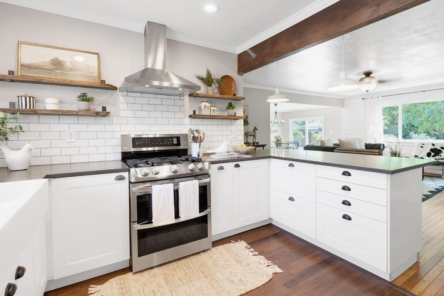 Detail Gallery Image 12 of 30 For 904 Homewood Dr, Woodland,  CA 95695 - 3 Beds | 2 Baths