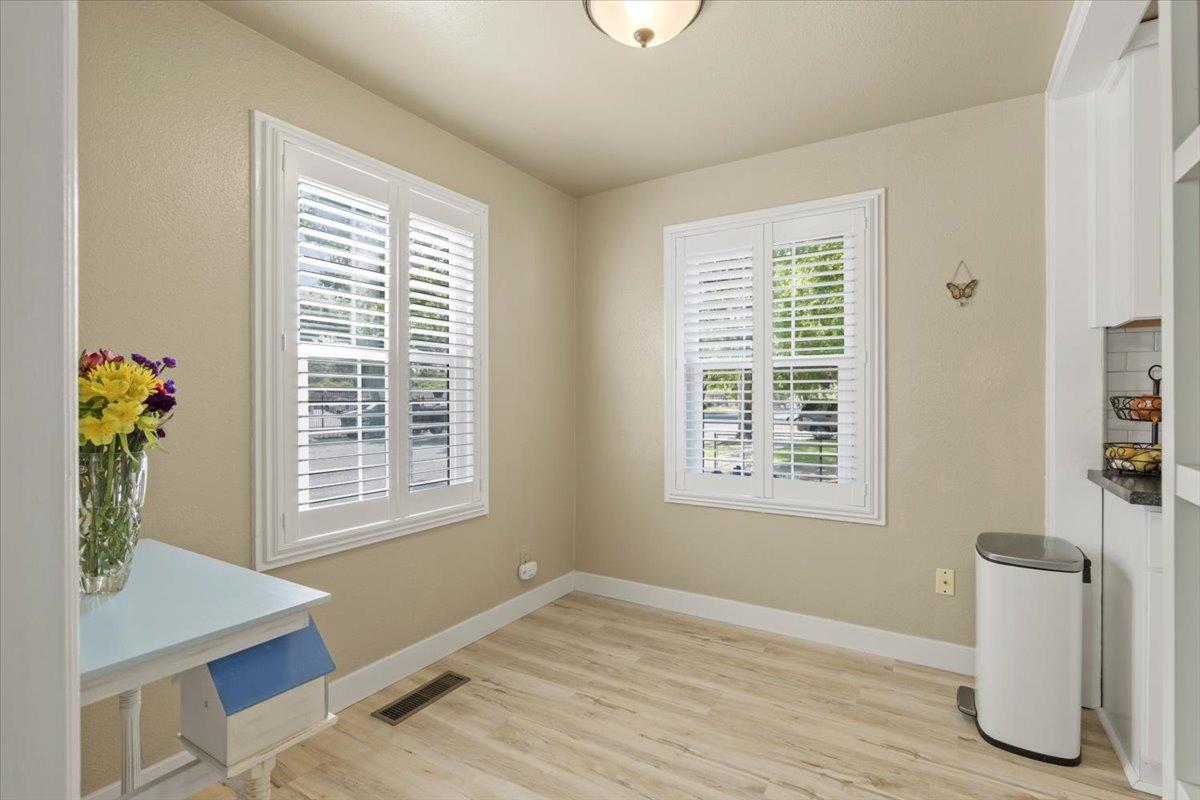E 12th Street, Marysville, California image 10