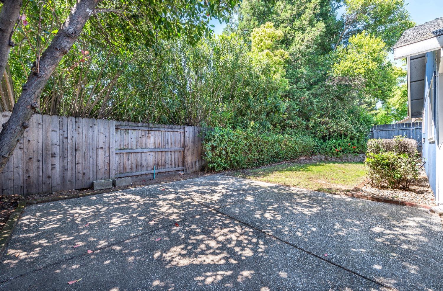 W Oak Court, Citrus Heights, California image 16