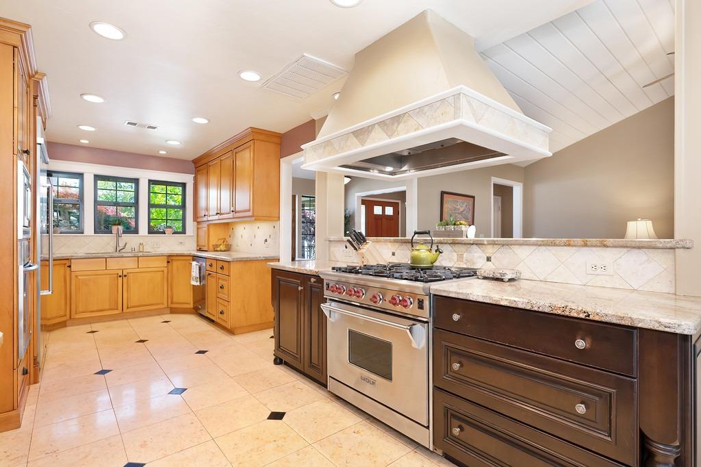 Banff Vista Drive, Elk Grove, California image 12