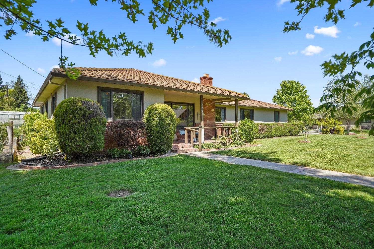 Los Molinos Way, Sacramento, California image 33
