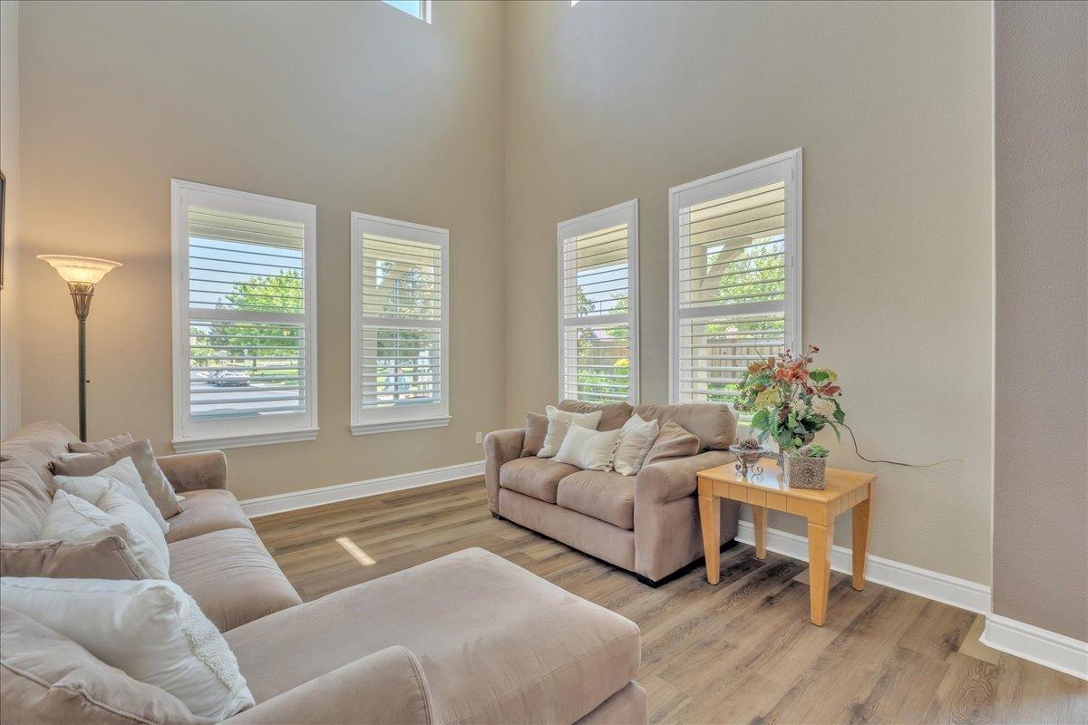 Woodgate Way, Roseville, California image 8