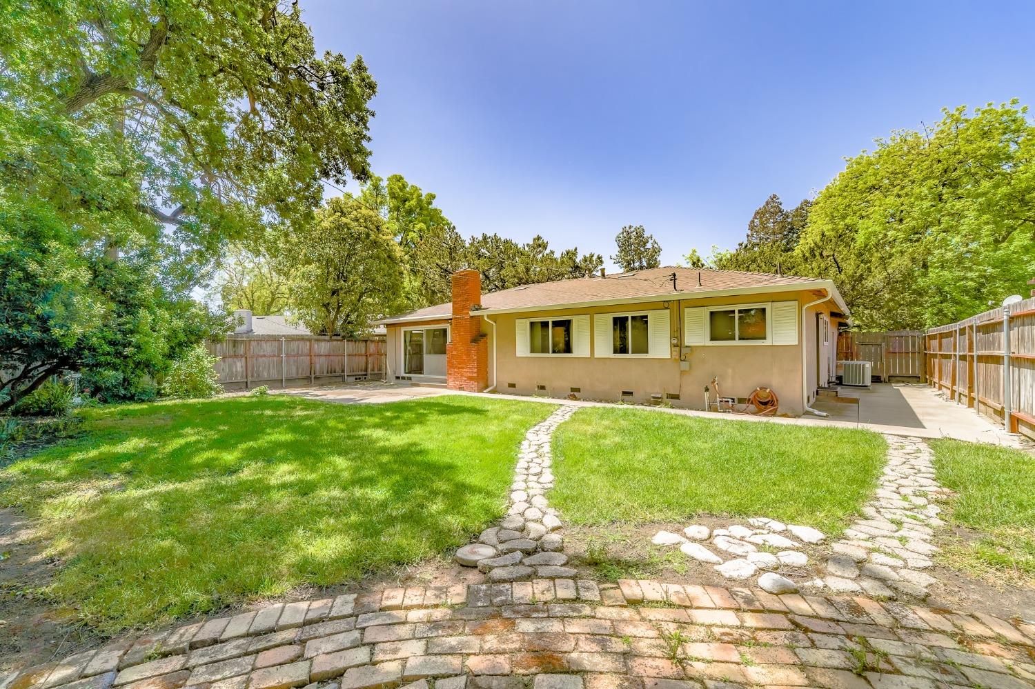 N Amber Way, Stockton, California image 39