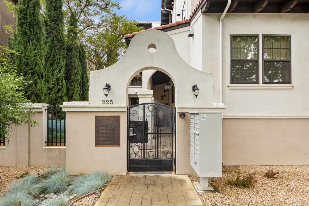 Photo #3: 225049572 Listing 