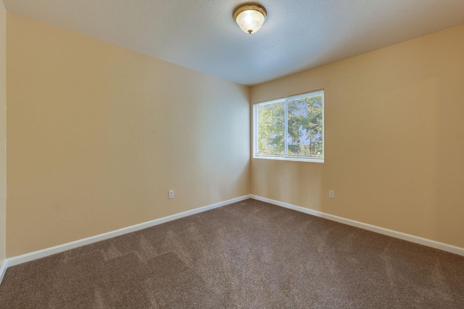 E Valley Drive, Elk Grove, California image 23