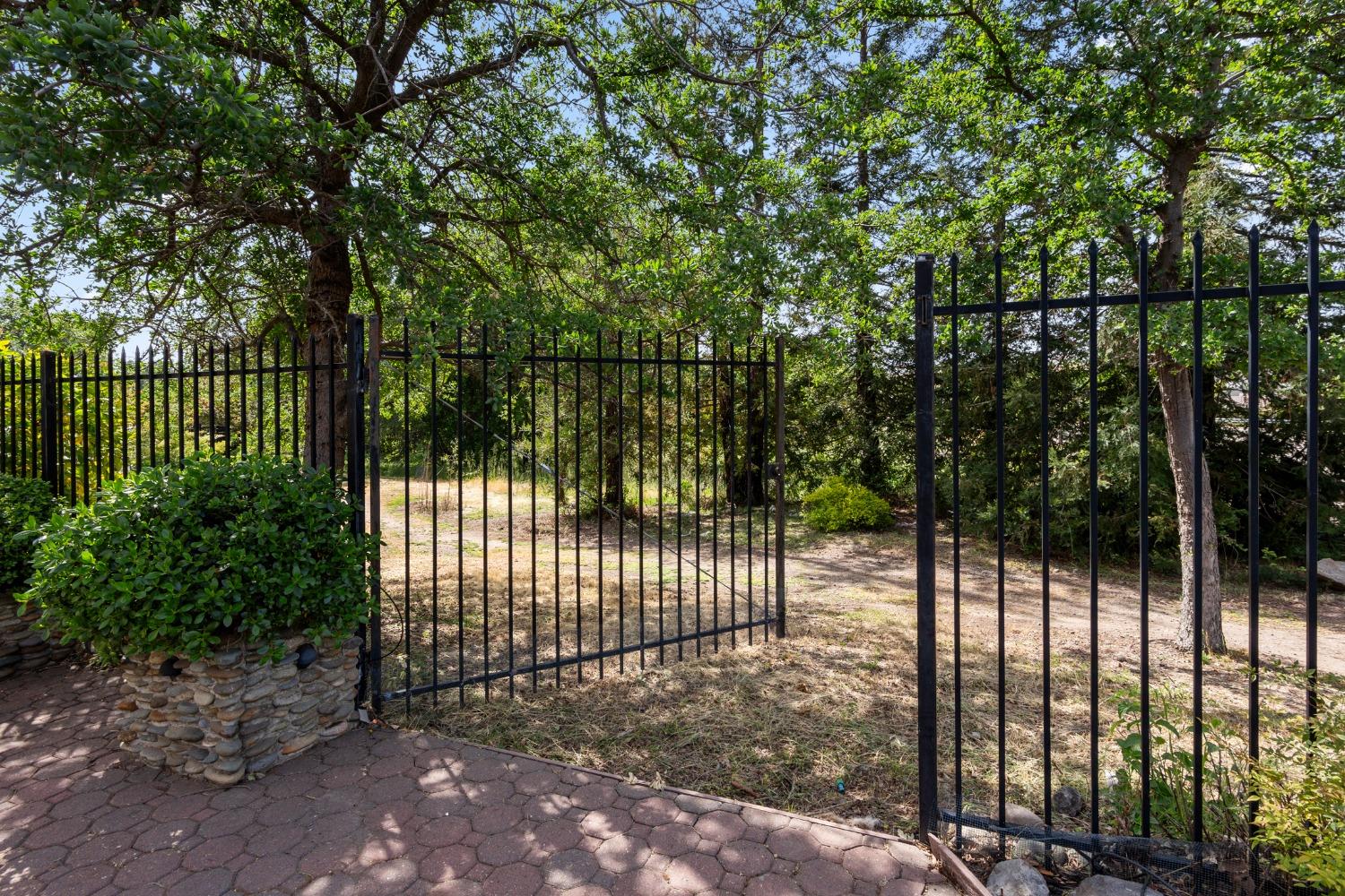 Pleasant Creek Drive, Rocklin, California image 39