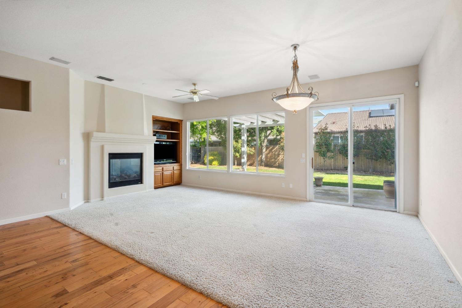 Mission Hills Drive, Sacramento, California image 8