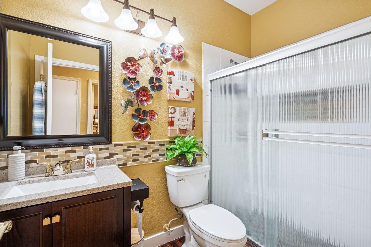 Detail Gallery Image 15 of 25 For 8404 Misty Pass Way, Antelope,  CA 95843 - 3 Beds | 2 Baths