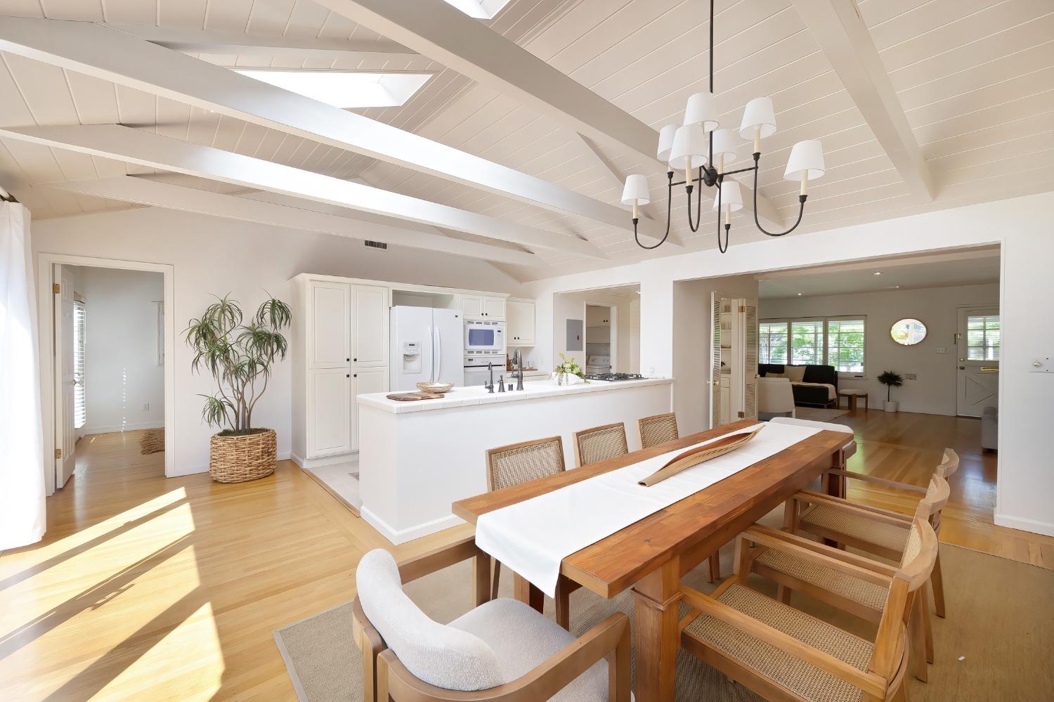 property-img