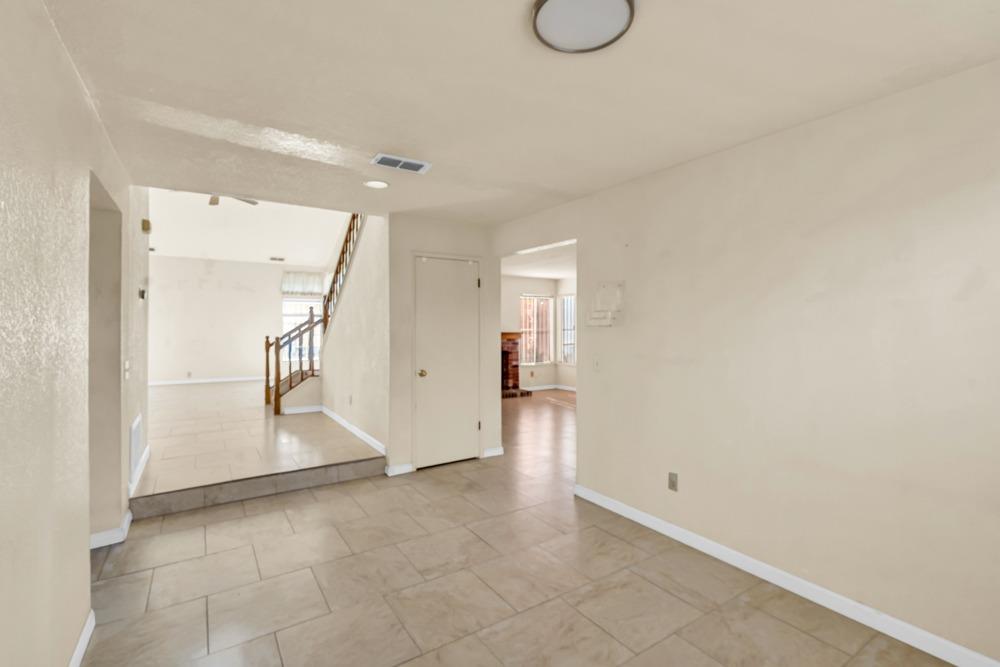 Bucks Harbor Way, Sacramento, California image 14