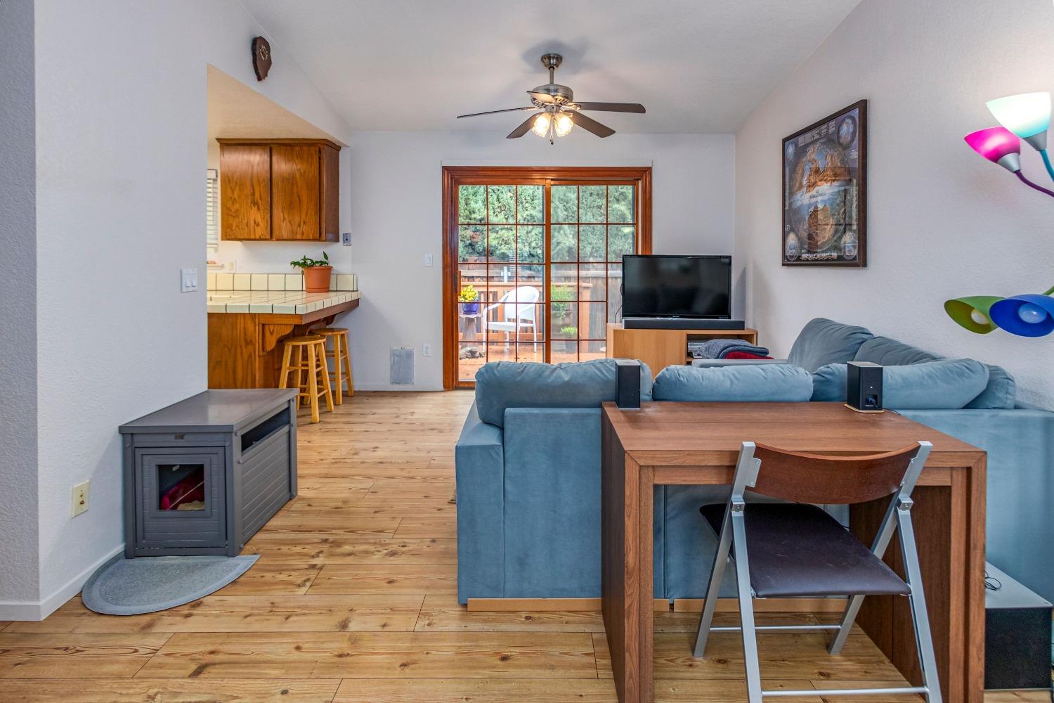 Photo #6: 225055334 Listing: Photo #6