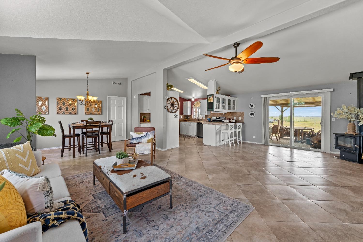 Detail Gallery Image 4 of 88 For 7394 Camp Far West Rd, Wheatland,  CA 95692 - 3 Beds | 2 Baths