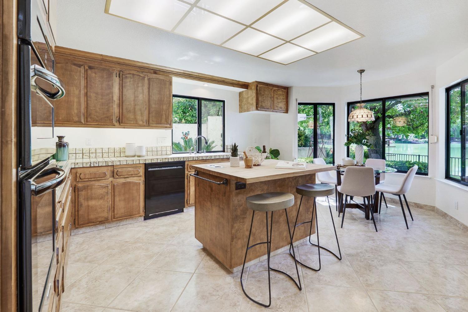 Lake Terrace Circle, Davis, California image 11
