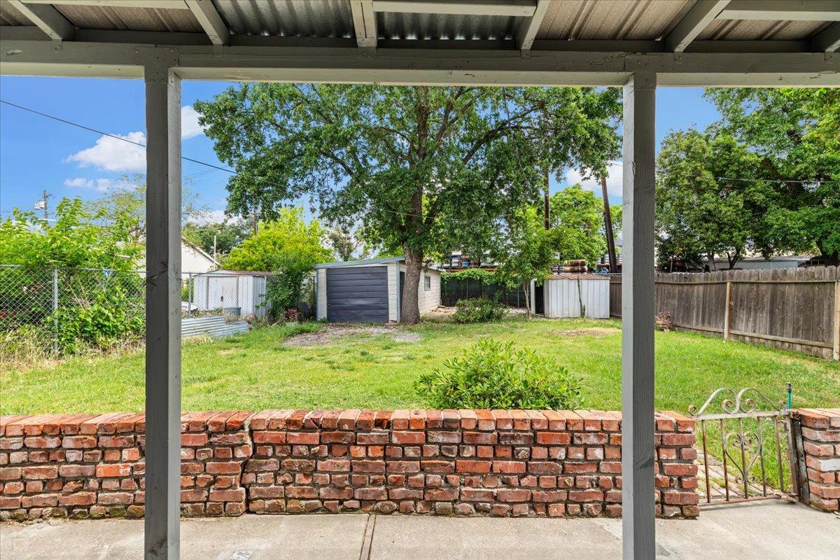 Sycamore Avenue, Stockton, California image 46