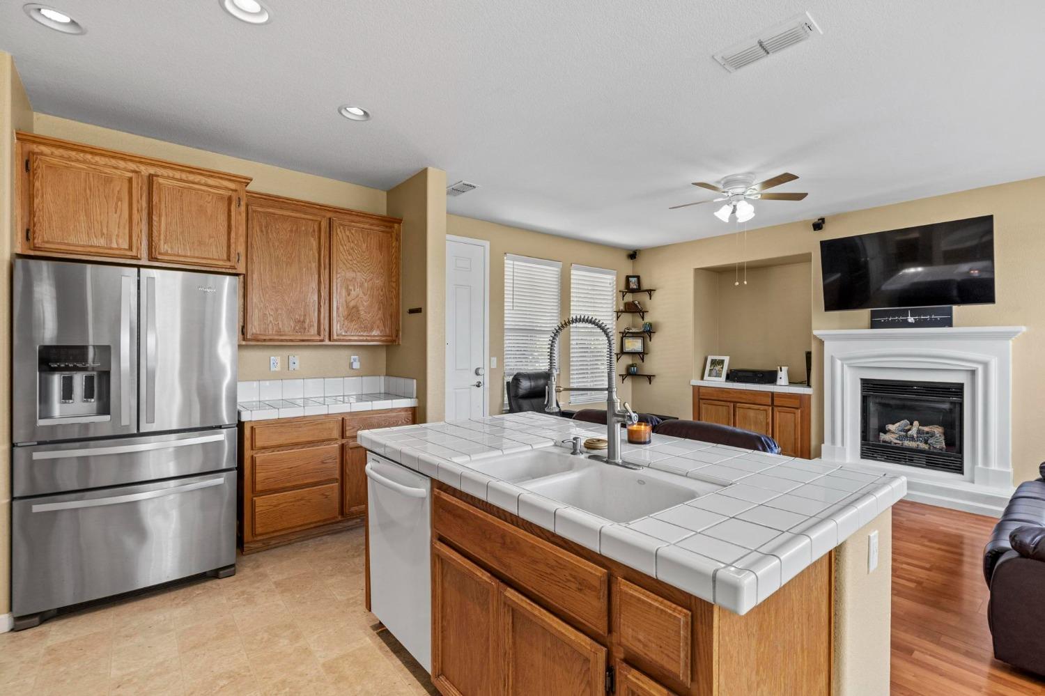 Kneebone Court, Plumas Lake, California image 5