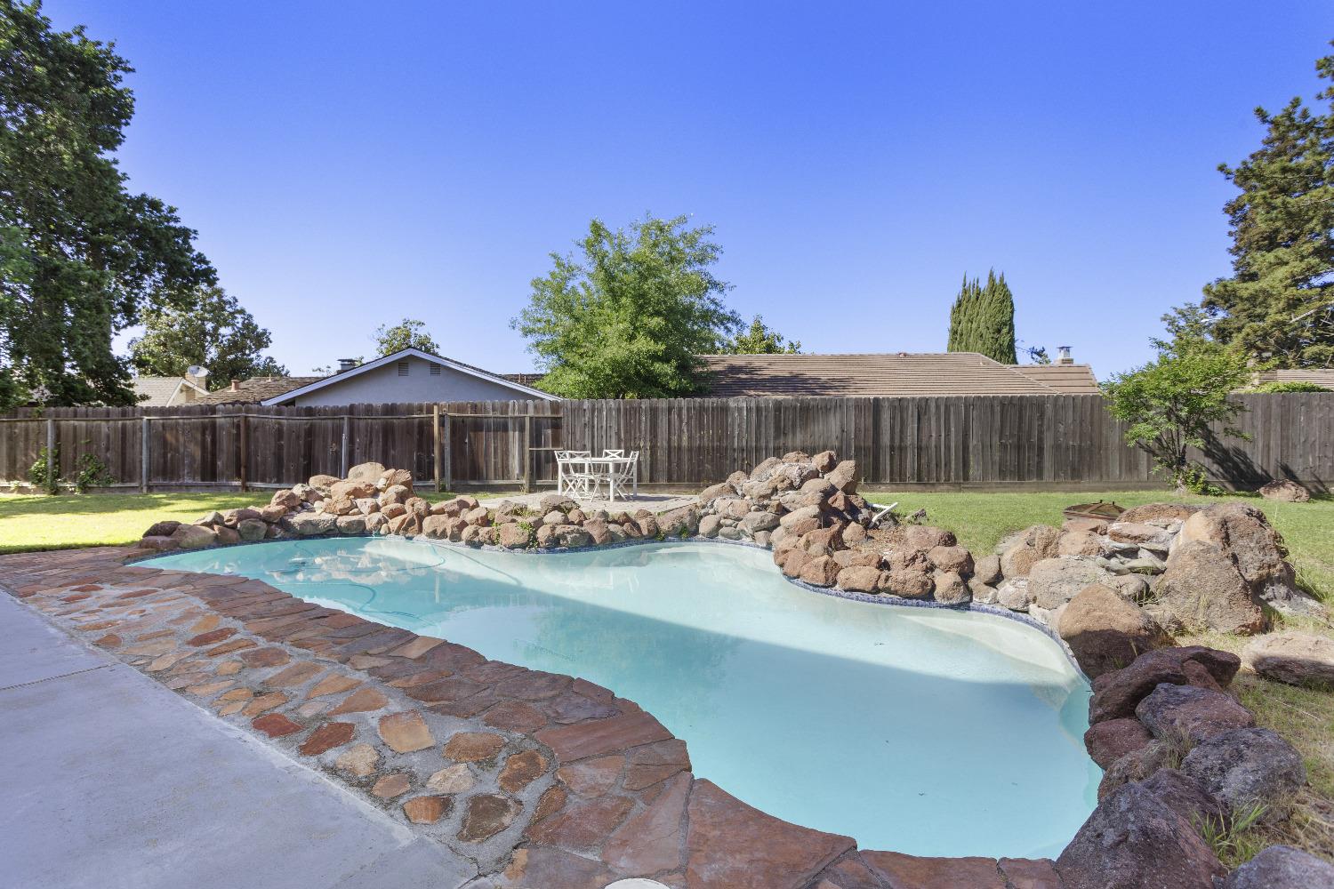 Detail Gallery Image 27 of 30 For 9722 Dublin Ct, Stockton,  CA 95209 - 3 Beds | 2/1 Baths