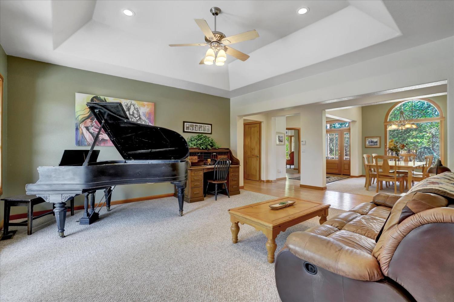 Detail Gallery Image 7 of 80 For 12673 Hoppy Hollow Rd, Grass Valley,  CA 95945 - 4 Beds | 3/1 Baths