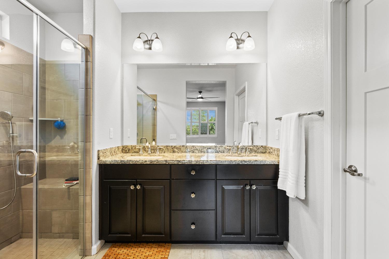 Detail Gallery Image 12 of 50 For 9273 Red Thistle Ct, Sacramento,  CA 95829 - 3 Beds | 2 Baths