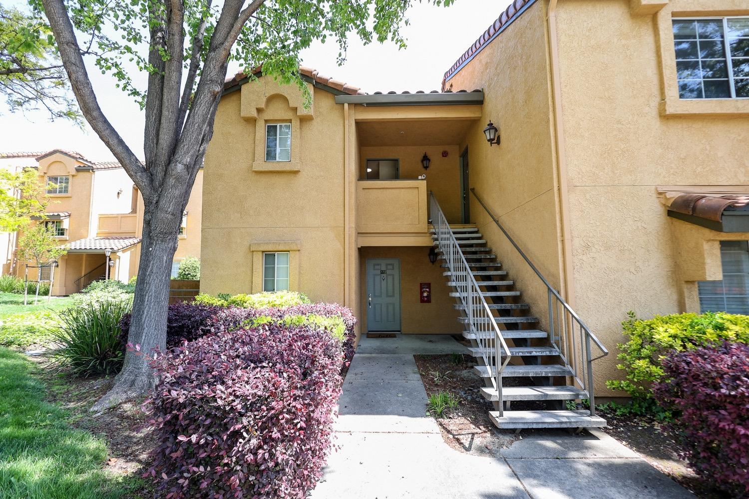 Detail Gallery Image 1 of 12 For 480 Bollinger Canyon Ln #272,  San Ramon,  CA 94582 - 1 Beds | 1 Baths