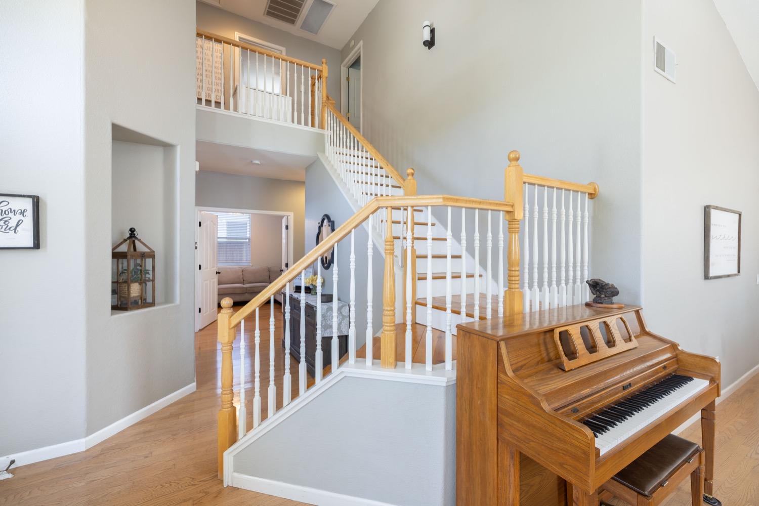 Detail Gallery Image 27 of 63 For 23 Alazar Ct, Sacramento,  CA 95835 - 4 Beds | 3 Baths