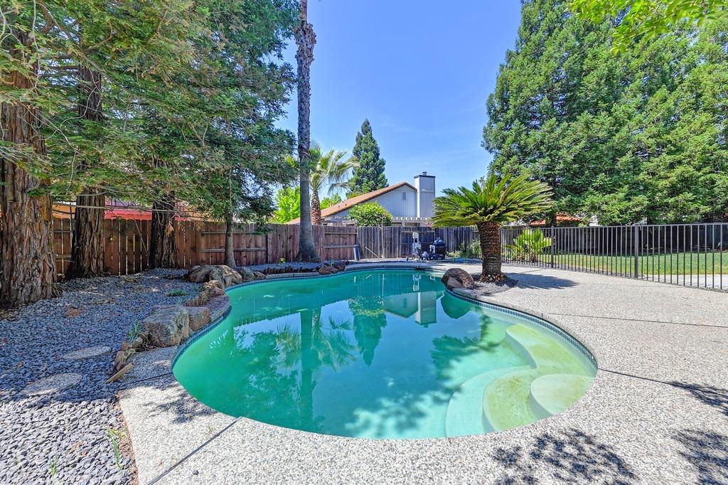Las Cruces Court, Roseville, California image 21