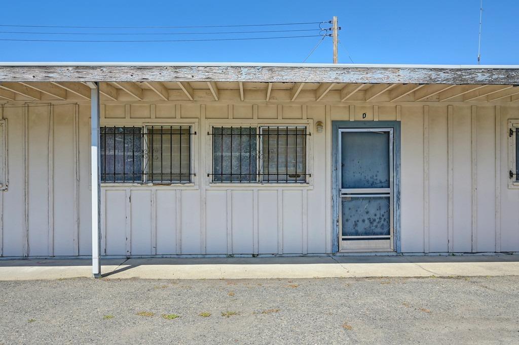 Detail Gallery Image 16 of 34 For 2730 Connie Dr, Sacramento,  CA 95815 - – Beds | – Baths