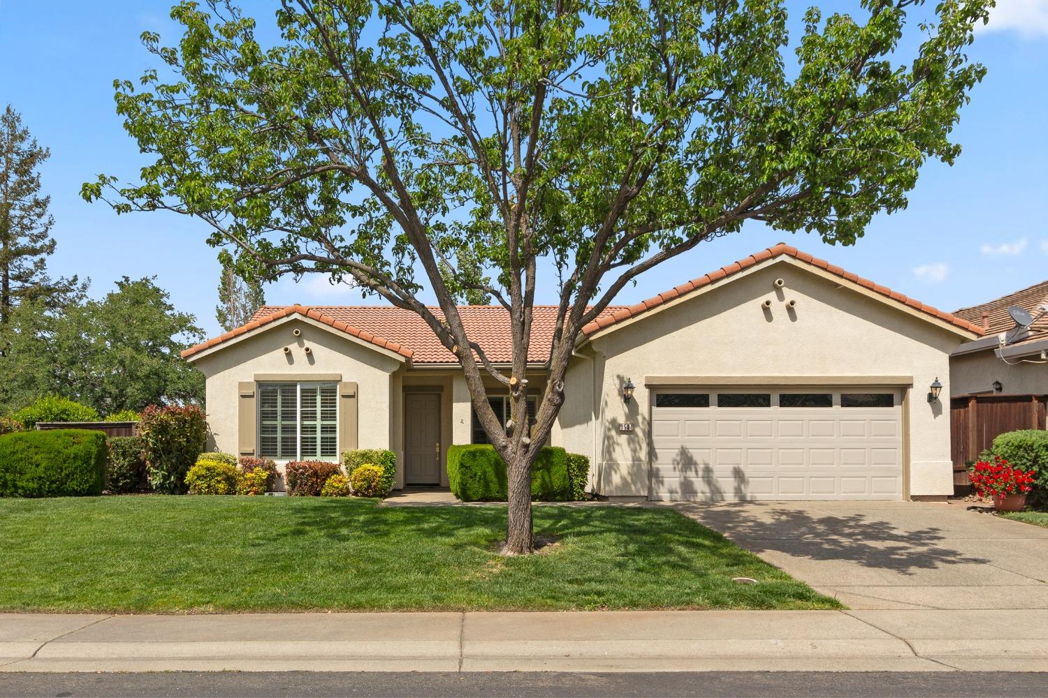 Pleasant Creek Drive, Rocklin, California image 2