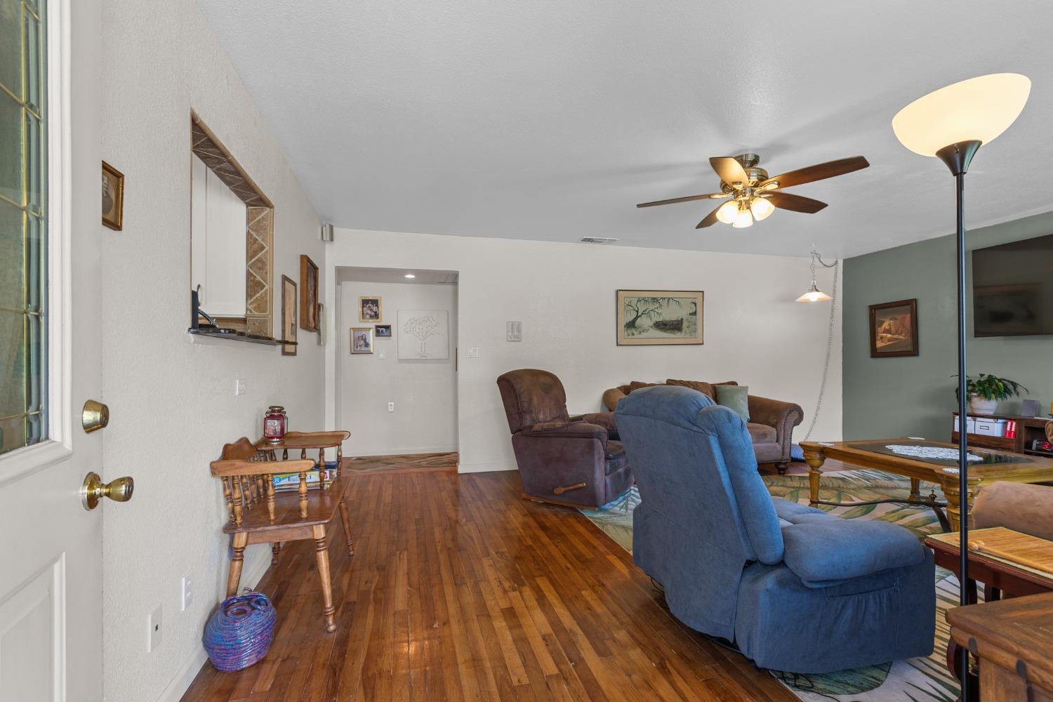Detail Gallery Image 7 of 40 For 8529 El Verano Ave, Elverta,  CA 95626 - 4 Beds | 2 Baths