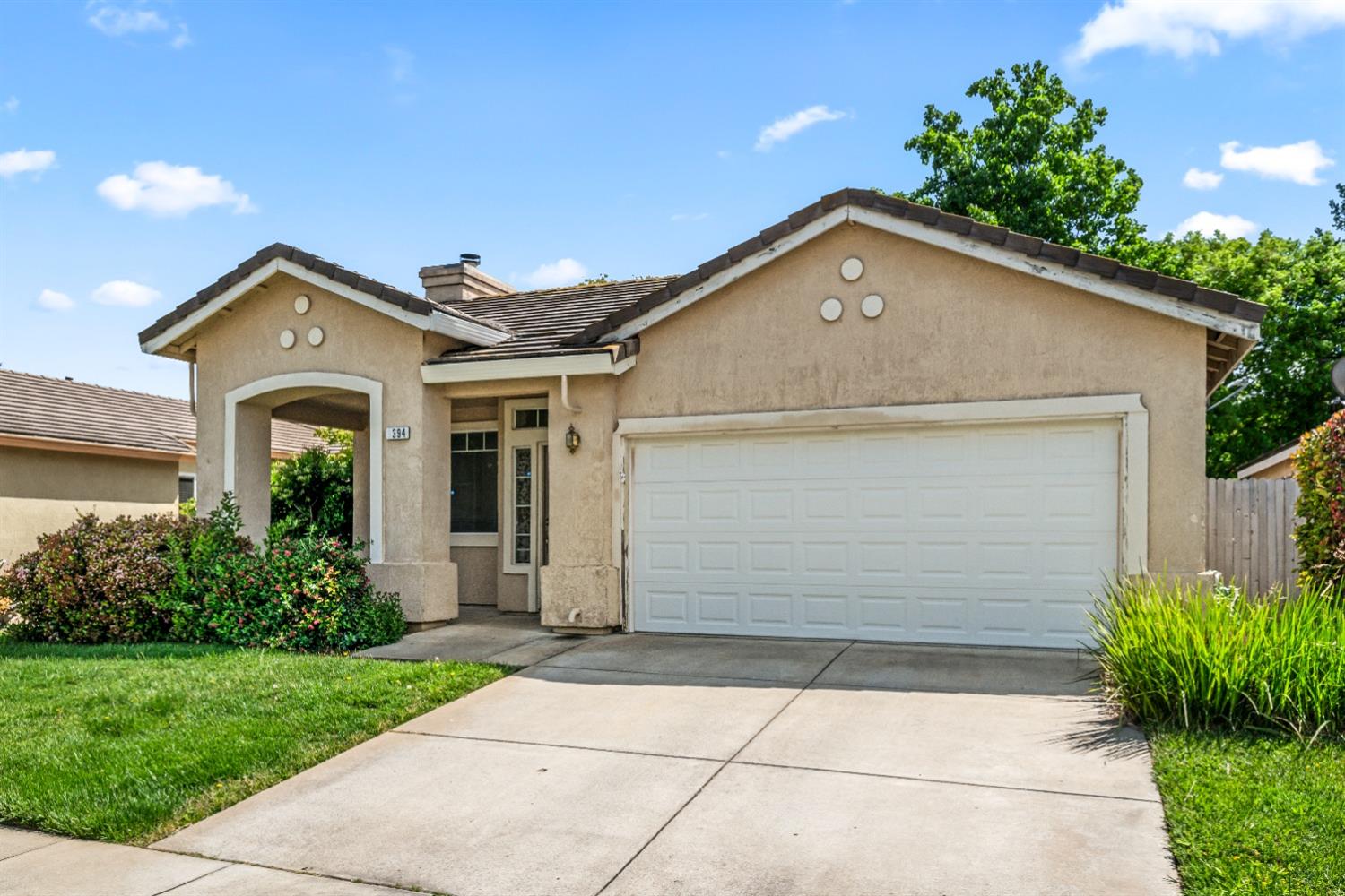 Detail Gallery Image 3 of 29 For 9394 Bennoel Way, Elk Grove,  CA 95758 - 3 Beds | 2 Baths