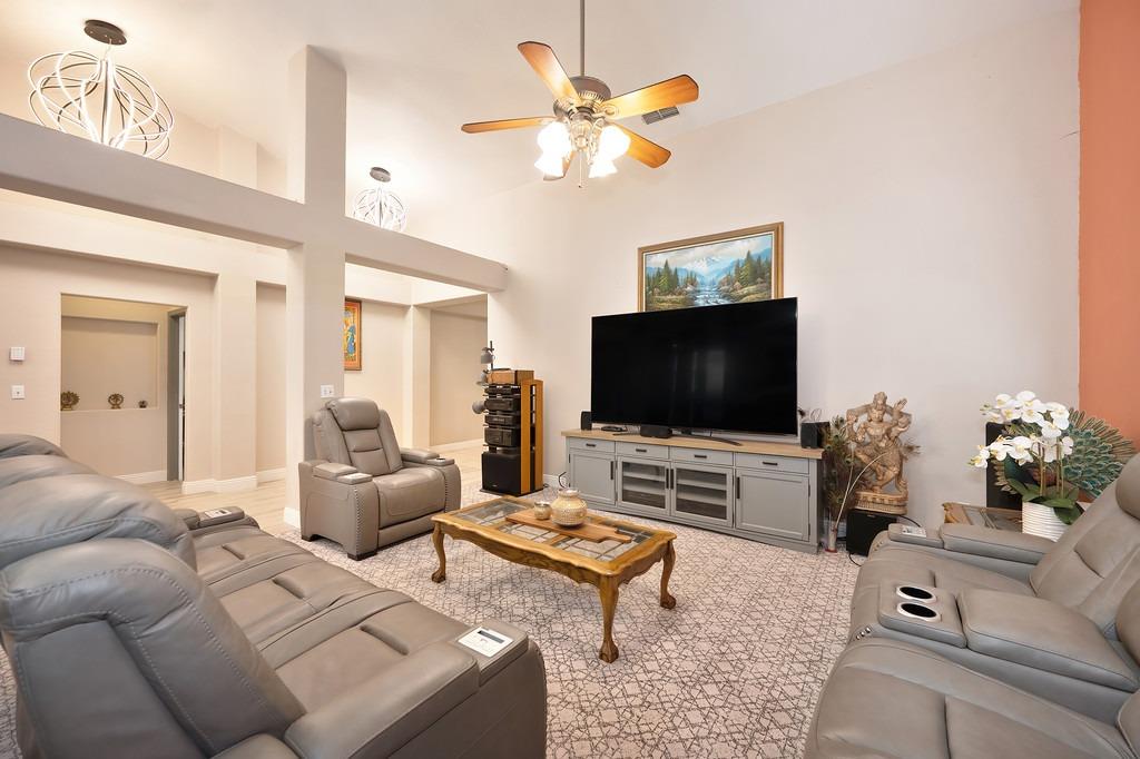 Detail Gallery Image 13 of 64 For 7805 Megan Ann Ct, Antelope,  CA 95843 - 2 Beds | 2 Baths