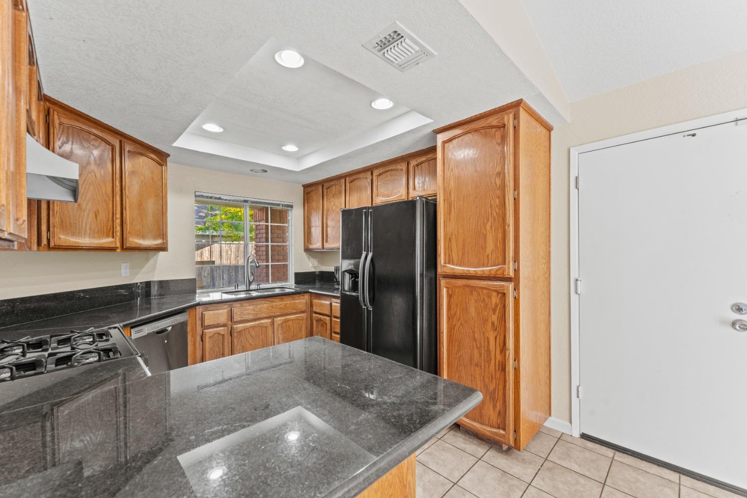 Detail Gallery Image 16 of 24 For 8156 Westray Dr, Sacramento,  CA 95829 - 3 Beds | 2 Baths