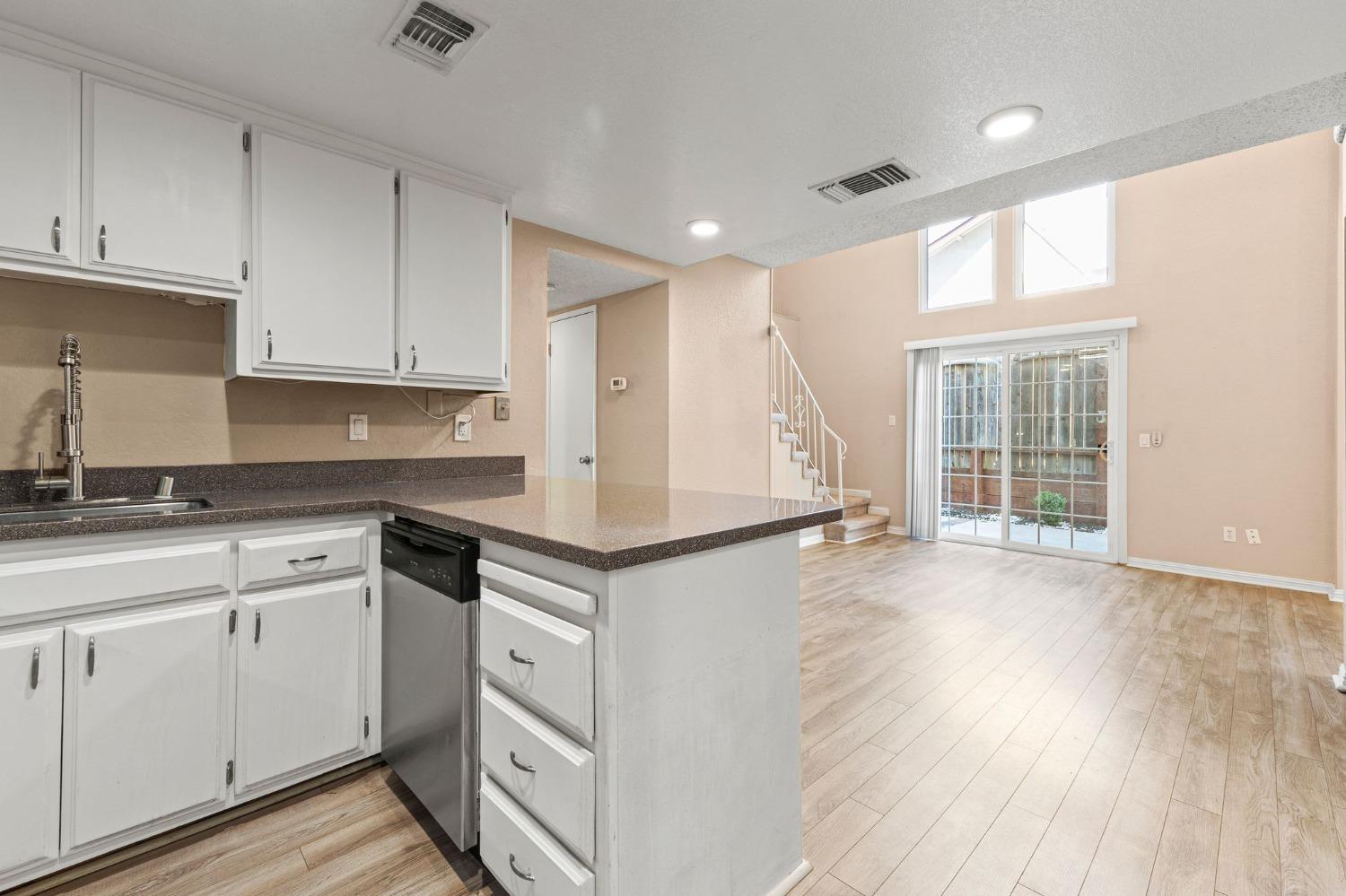 Inglis Way #B, Roseville, California image 12