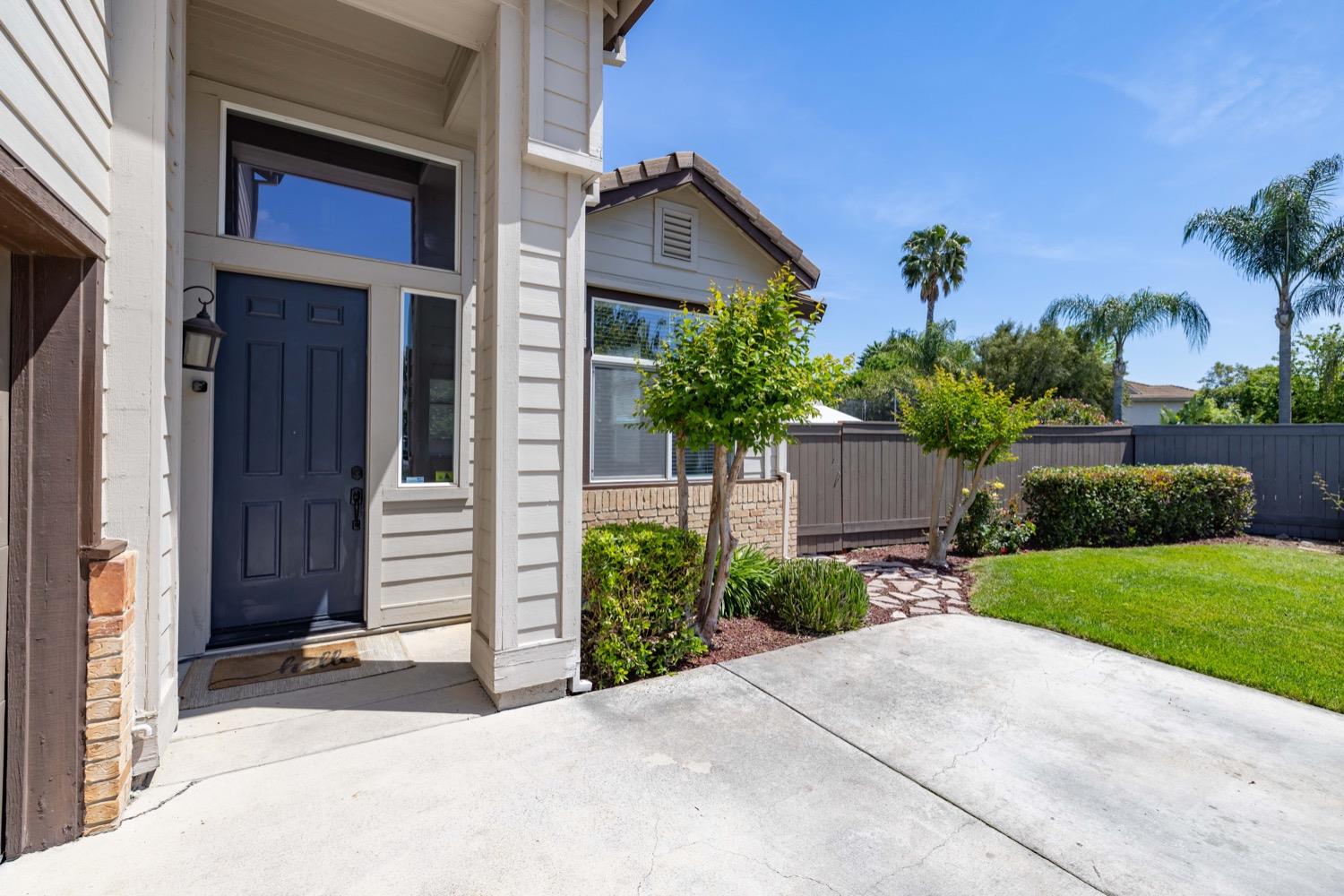 Detail Gallery Image 4 of 63 For 23 Alazar Ct, Sacramento,  CA 95835 - 4 Beds | 3 Baths