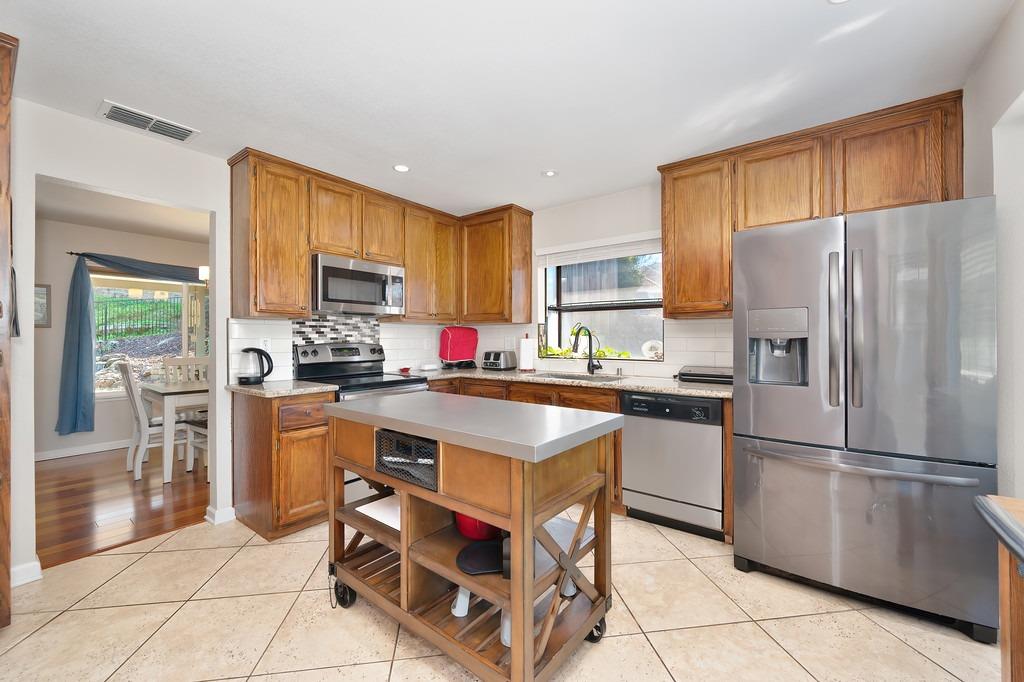 Glacier Drive, Rocklin, California image 20