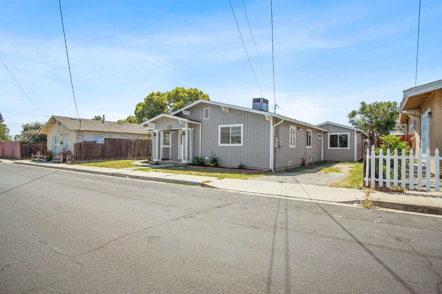 Edythe Street, Manteca, California image 4