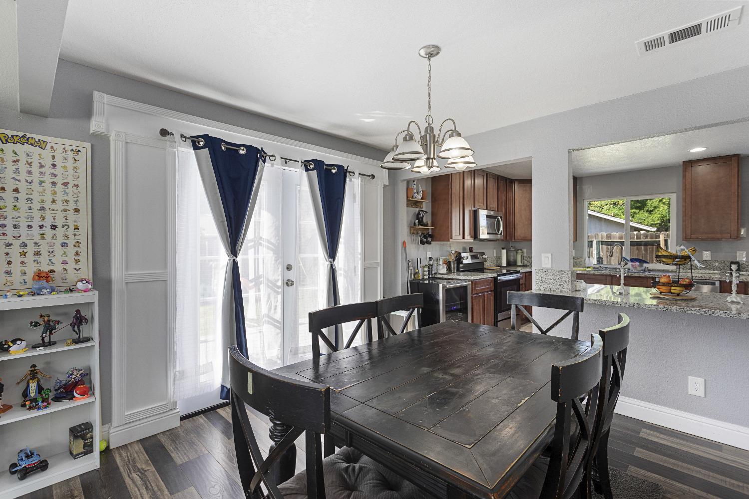 Detail Gallery Image 7 of 30 For 9722 Dublin Ct, Stockton,  CA 95209 - 3 Beds | 2/1 Baths