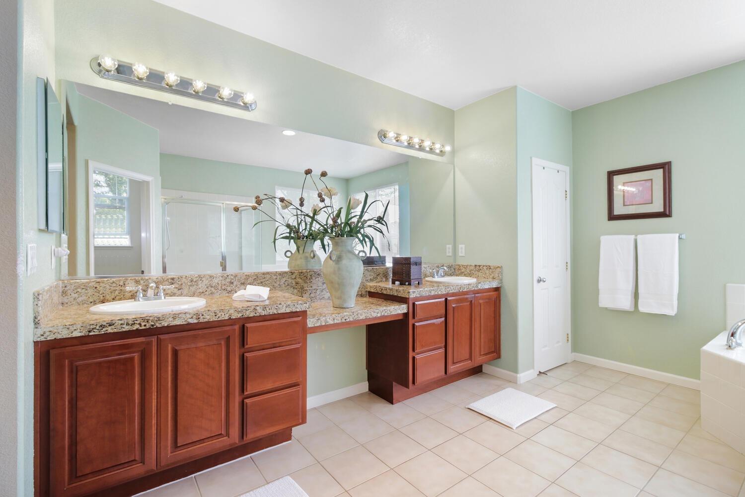Detail Gallery Image 39 of 82 For 9736 Harrier Way, Elk Grove,  CA 95757 - 4 Beds | 3 Baths