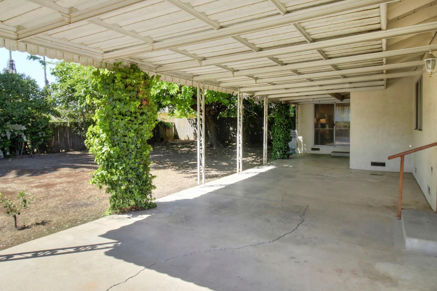 Garfield Avenue, Carmichael, California image 42