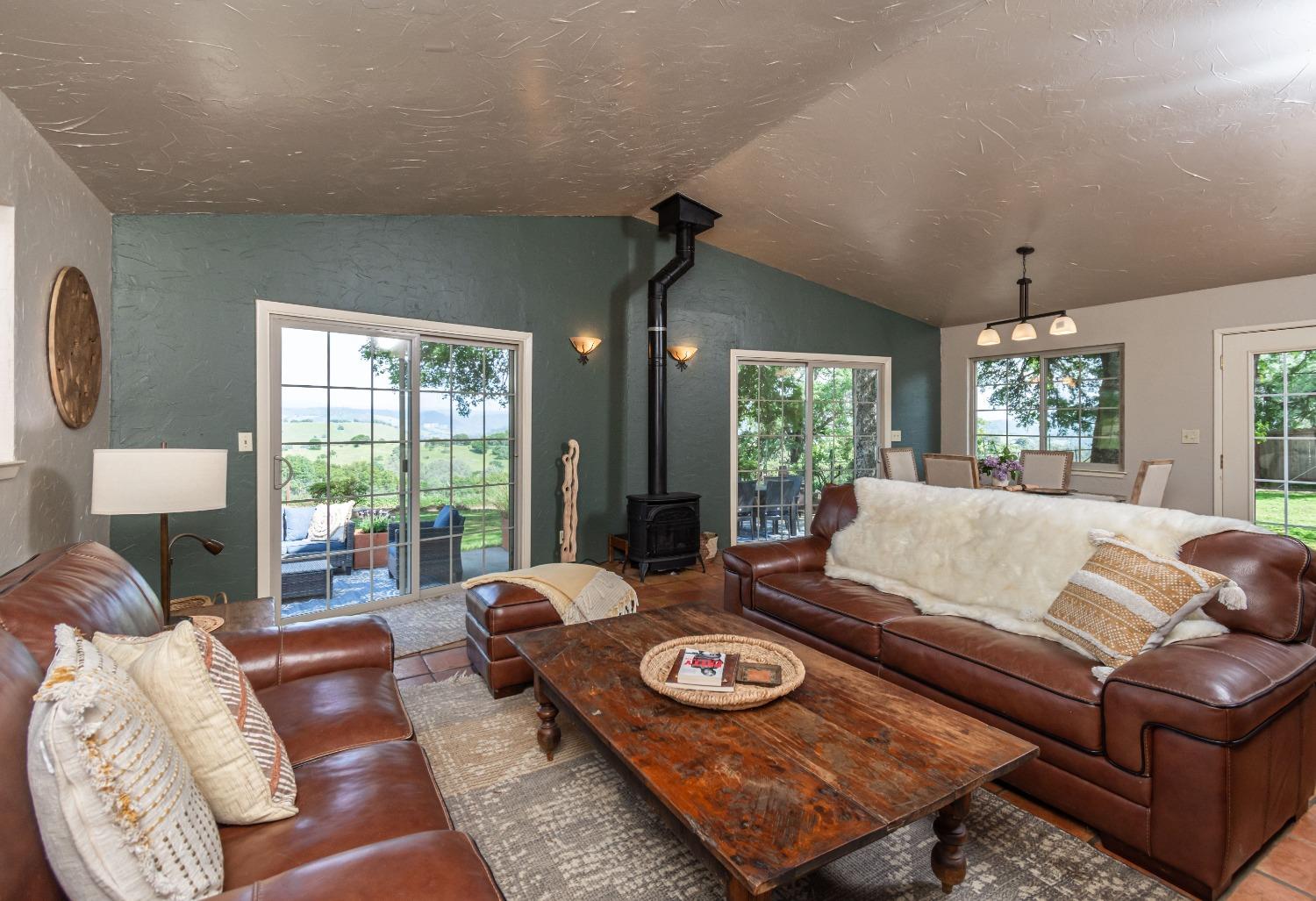 Detail Gallery Image 15 of 49 For 5521 Quail Hollow Rd, Pilot Hill,  CA 95664 - 2 Beds | 2 Baths