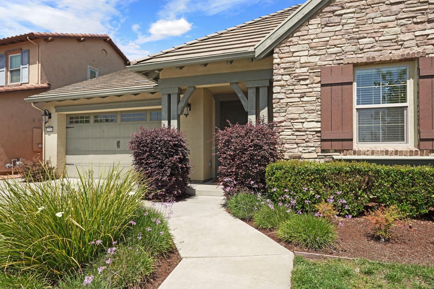 Dazzler Street, Lodi, California image 2
