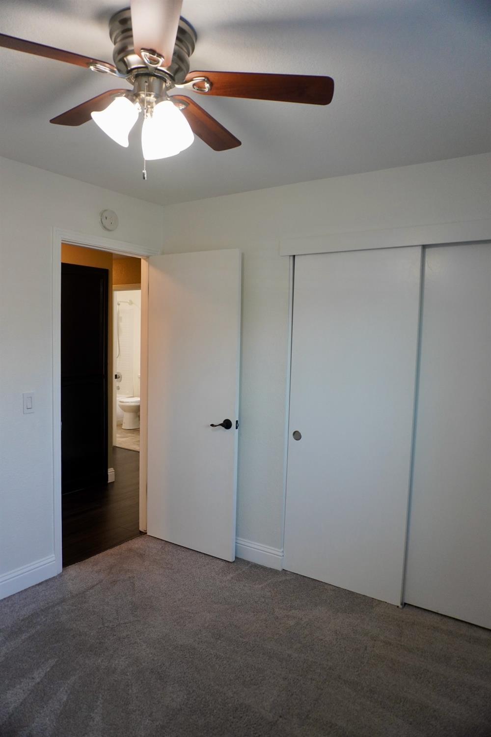 property-img