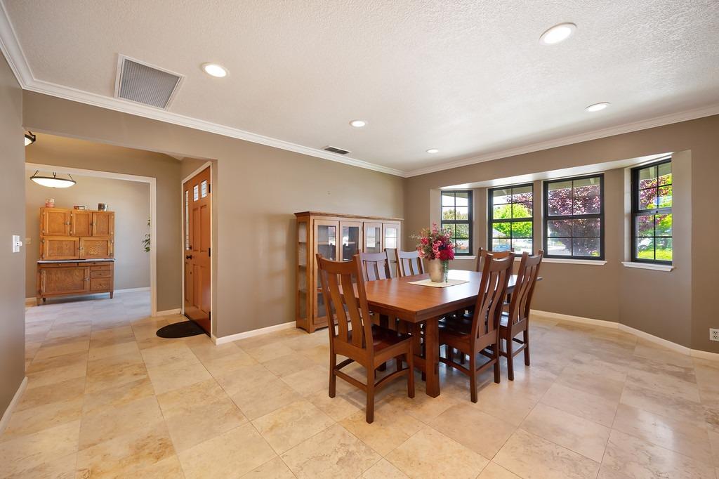 Banff Vista Drive, Elk Grove, California image 5