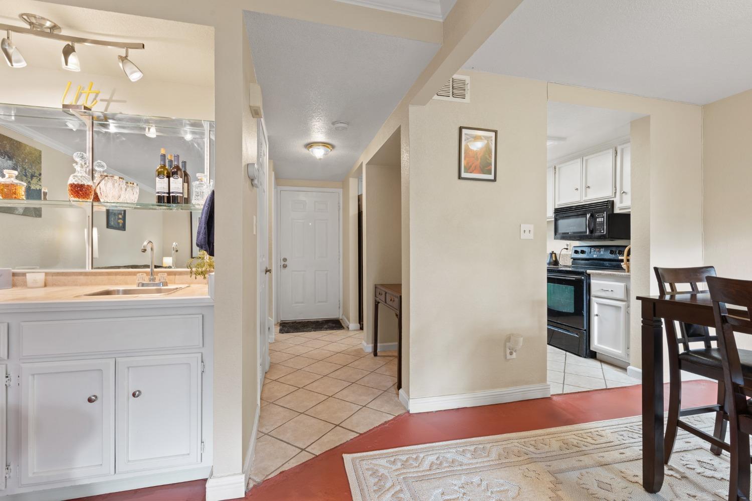 Photo #10: 225054549 Listing: Photo #10