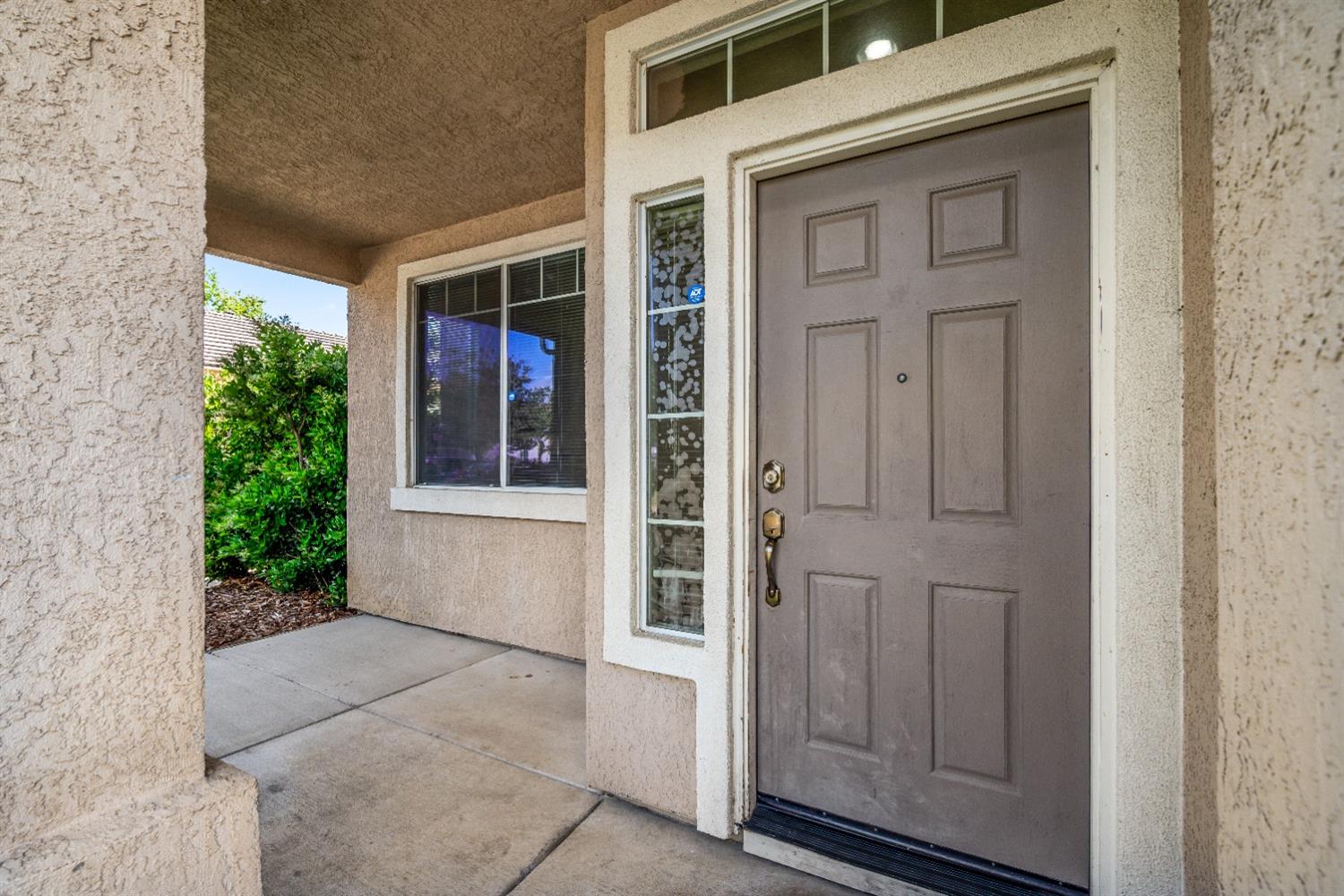 Detail Gallery Image 5 of 29 For 9394 Bennoel Way, Elk Grove,  CA 95758 - 3 Beds | 2 Baths
