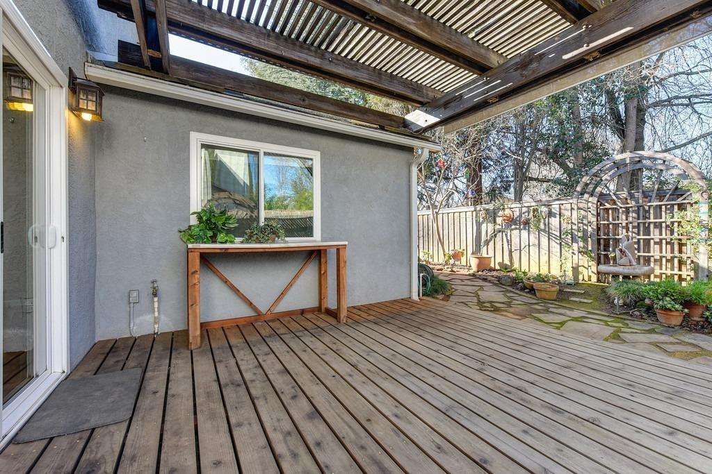 Detail Gallery Image 21 of 22 For 195 River Run Cir, Sacramento,  CA 95833 - 3 Beds | 2 Baths