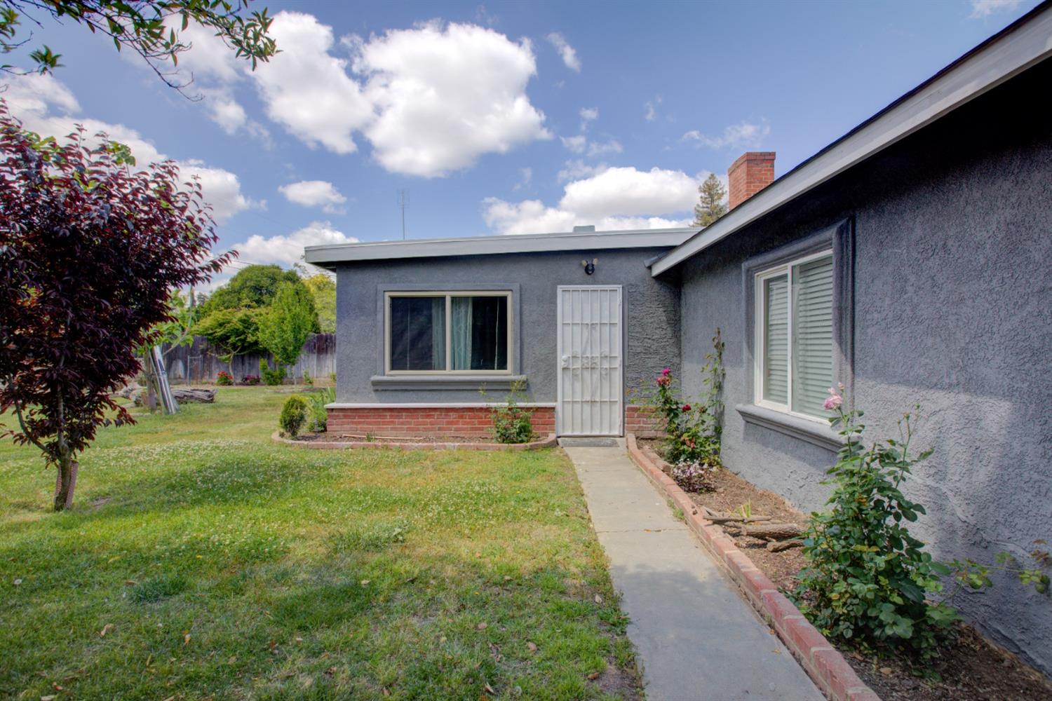 E 19th Street, Merced, California image 40