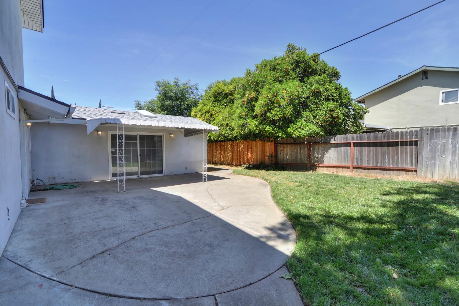 Detail Gallery Image 38 of 44 For 9101 La Riviera Dr, Sacramento,  CA 95826 - 4 Beds | 2 Baths